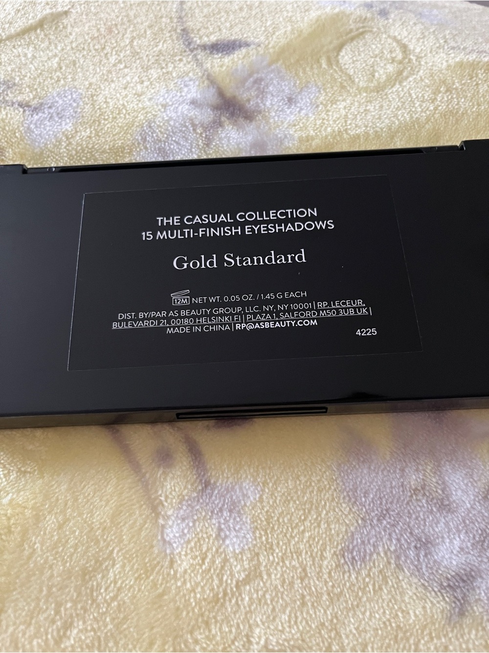 Laura Geller The Gold Standard 15 color Eye Shadow Pallet, NIB - Picture 4 of 8